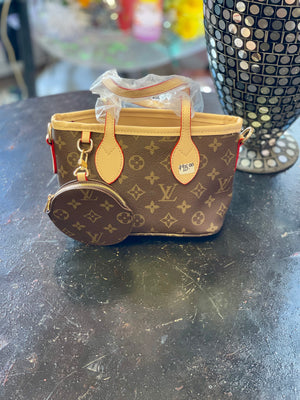 LV CROSSBODY BAG W/ COIN PURSE