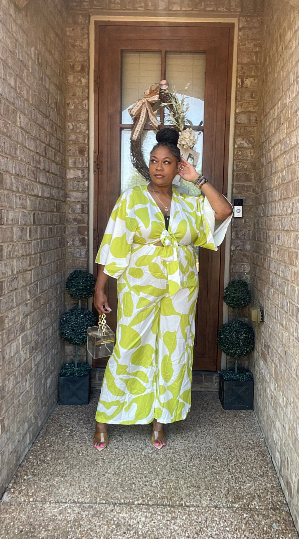 VACAY JUMPER (LIME GREEN)
