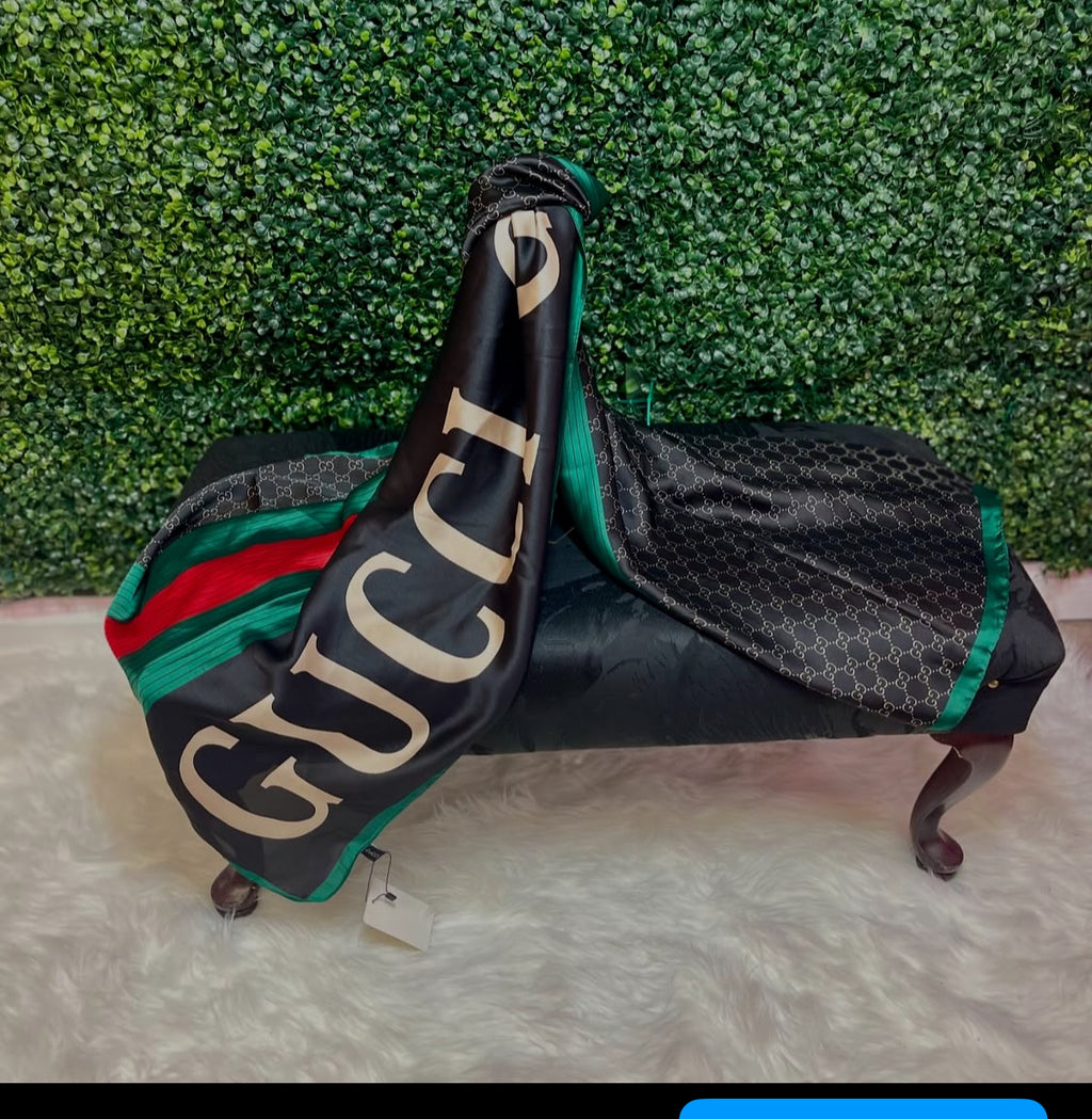 GG OVERSIZED SCARF (BLACK)
